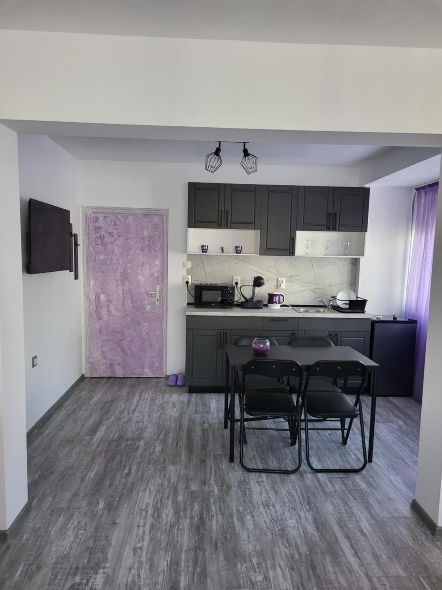 Purple Studios Veliko Tárnovo Habitación foto