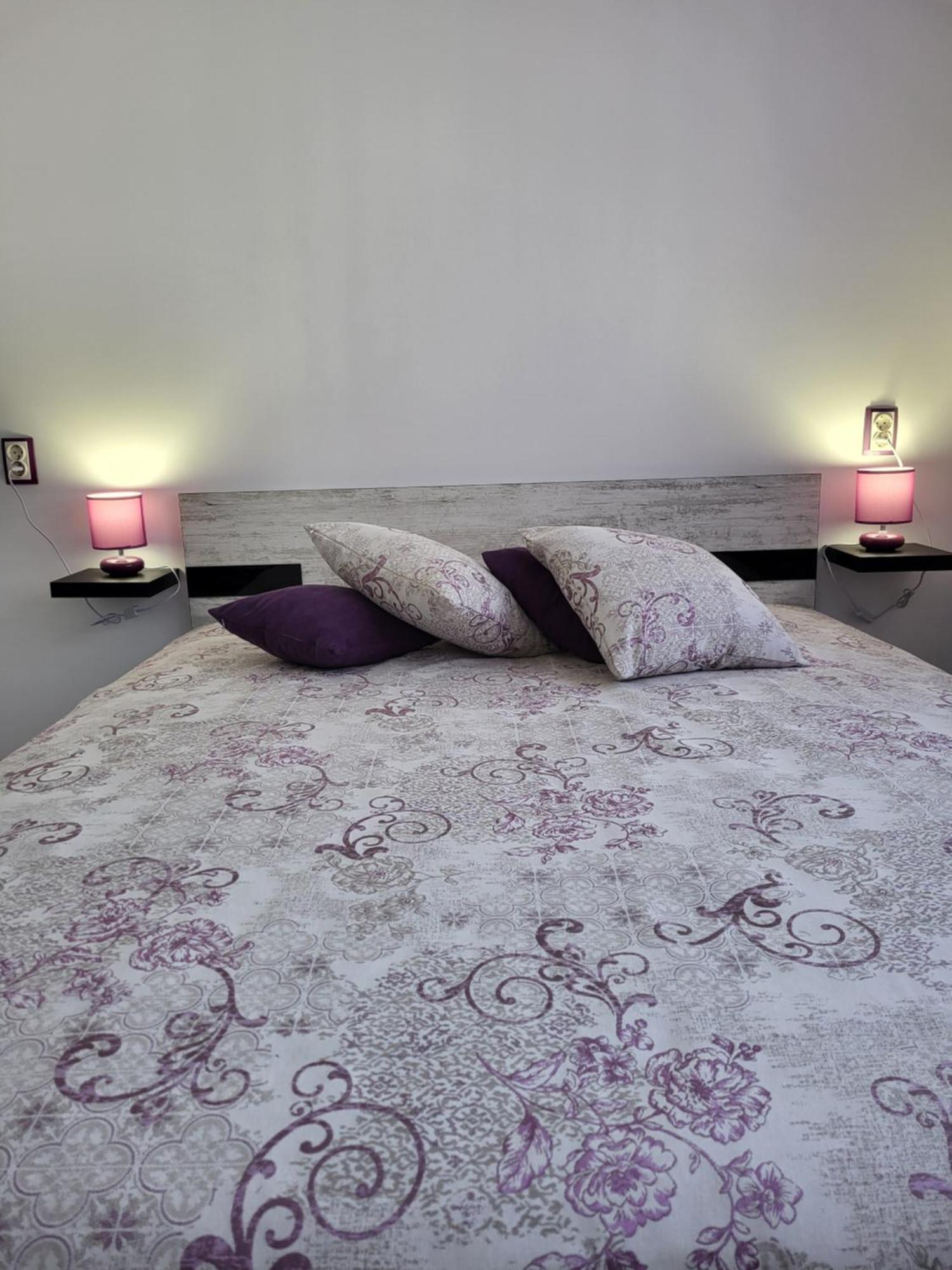 Purple Studios Veliko Tárnovo Habitación foto